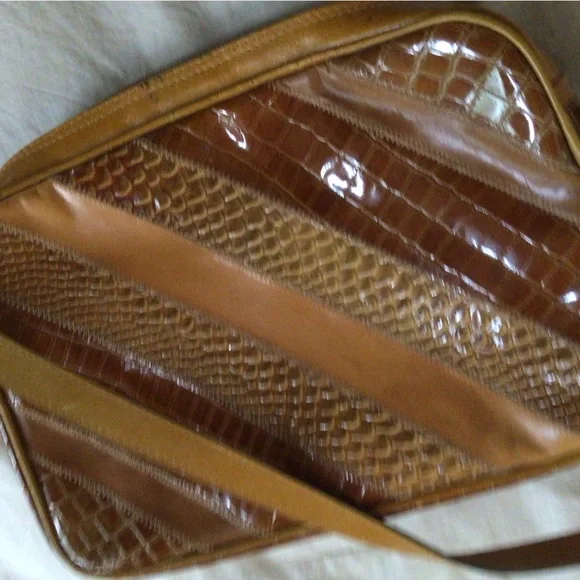 Vintage faux leather crossbody bag - Picture 6 of 6